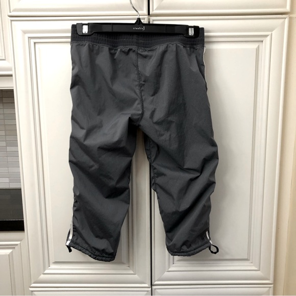 EUC Ivivva lightweight crop track pants - Picture 10 of 13